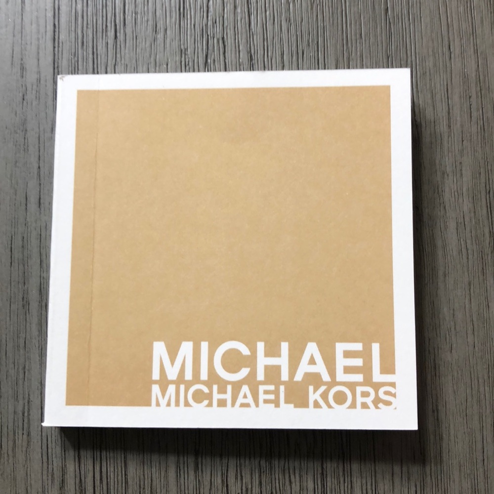 Michael Kors Rose Gold Watch. - Picture 4 of 7